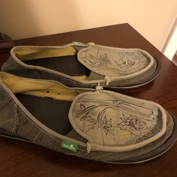 sanuk canvas shoes womens